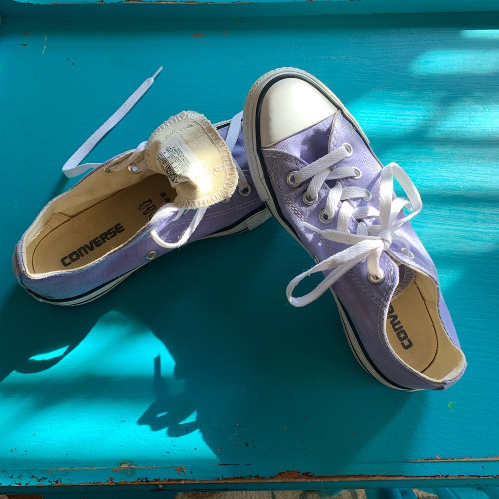 Converse - Picture 2 of 3